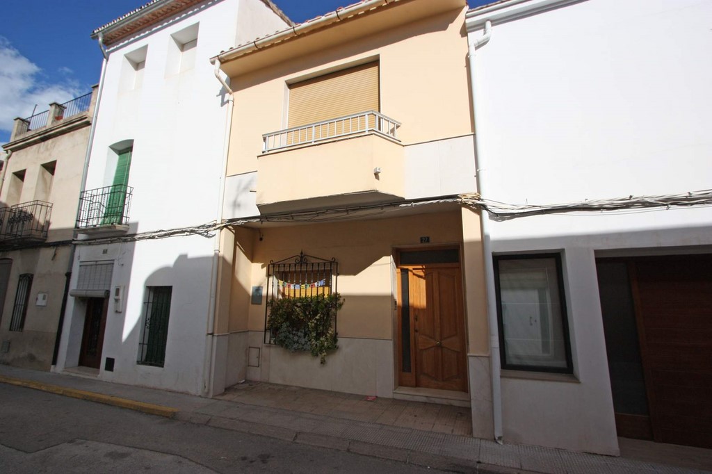 Town house in Orba