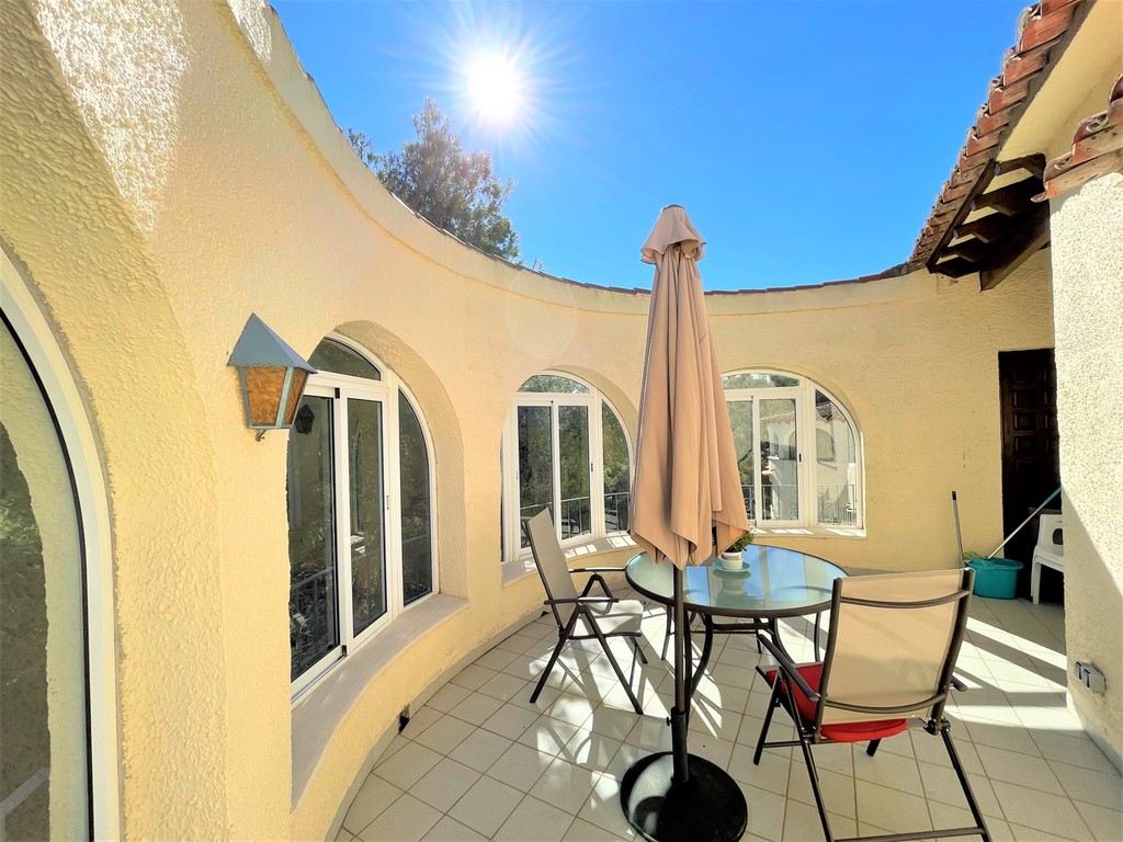 5 Bedroom Villa in Benissa Costa