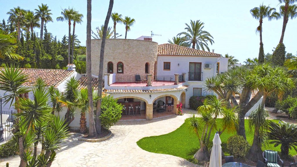 15 Bedroom Commercial in Javea