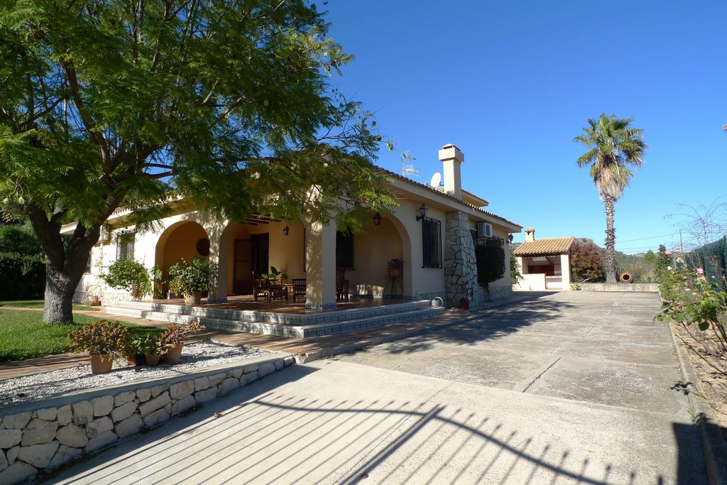 5 Bedroom Finca / Country House in Jalon