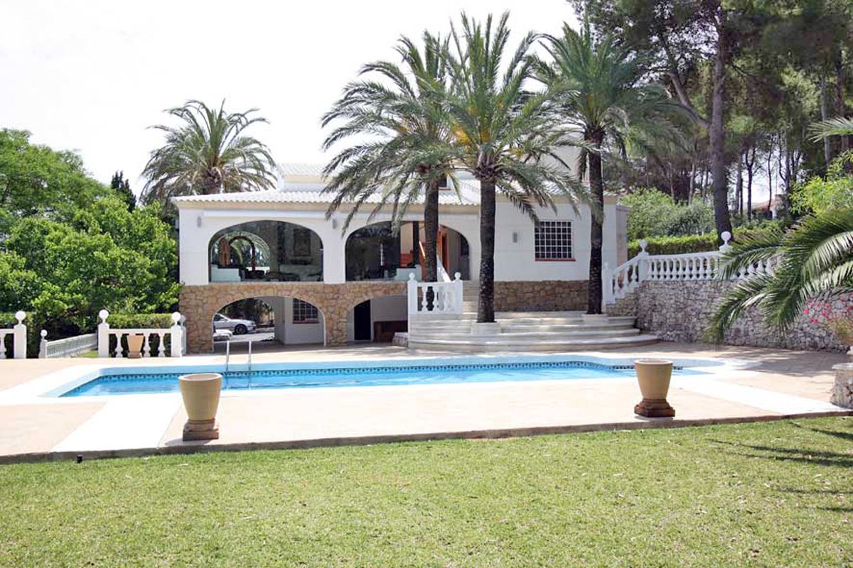 8 Bedroom Villa in Javea
